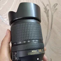 لنز نیکن