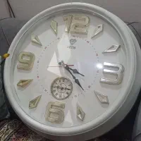 ساعت دیواری بزرگ با دوکارخونه