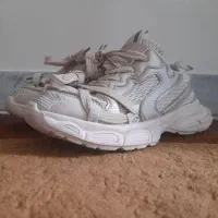 کتونی بالنسیاگا بچگانه سایز 34&35 اورجینال