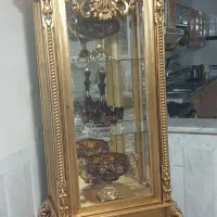 بوفه وظرفاش ومیز بار وپایه جام وظرف طلایی همه باهم