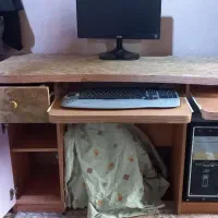 میز کامپیوتر