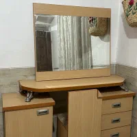میز ارایش ام دی اف