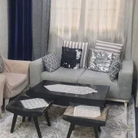 مبل ۴ نفره به همراه میز عسلی