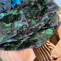 تعدادی پتو و رختخواب