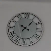 ساعت آینه ایی