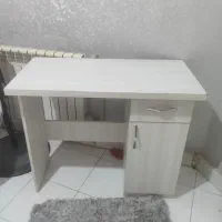 میز تحریر کامپیوتر