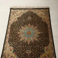 فرش ابریشم قم ذرع و نیم