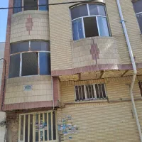 اجاره ورهن آپارتمان طبقه دوم واقع درمیثم تمار 21