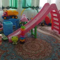 کامیون و تعدادی اسباب بازی در حد نو|اسباب‌بازی بچه|سمیرم, |دیوار