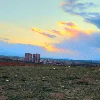 زمین ۱۰۰۰متری روبه روی شهرک اهر نزدیک کمربندی جدید