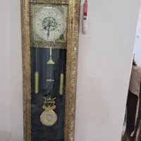 ساعت ایستاده برنجی در حد نو بسیار شیک و وزن سنگین