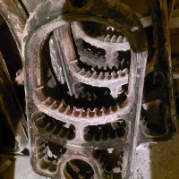 یک دیگ چدن شوفاژ