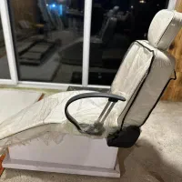 صندلی آرایشی|آرایشگاه و سالن‌های زیبایی|رضوانشهر, |دیوار