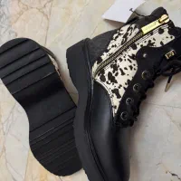 نیم بوت مایکل کورس