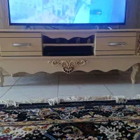 میز تی وی و جاکفشی