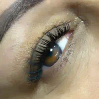 خدمات اکستنشن مژه و لیفت ابرو و لمینت مژه