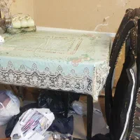 میز ناهارخوری چهار نفره با سه صندلی