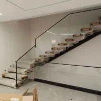 نصب پارتیشن شیشه ای و درب اتوماتیک و نرده شیشه ای