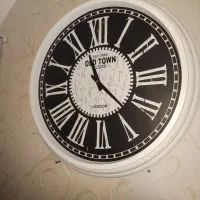 ساعت شیک و مدرن