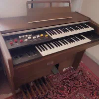 پیانو آنتیک|پیانو، کیبورد، آکاردئون|اصفهان, چشمه باقرخان|دیوار