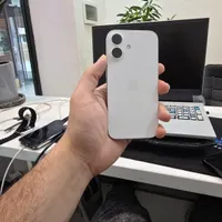 اپل iPhone 16 با حافظهٔ ۲۵۶ گیگابایت