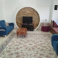 واحد یک خوابه، دامنه کوه در ابریشم محله