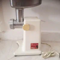 چرخ گوشت قدیمی