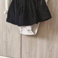 ست پاییزه بادی و سارافون و کفش ساق دار