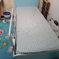 تخت نوجوان ب همراه پاتختی وفرش باب اسفنجی|تخت و سرویس خواب|ری, علایین|دیوار