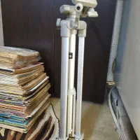 سه پایه دوربین