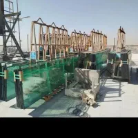 کارگرحمل و جابجایی شیشه های  لمینت سکوریت خام و...