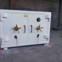 گاو‌صندوق ۳ درب ، ۲ درب ،ایستاده زرگری|ابزارآلات|شیراز, کوزه گری|دیوار