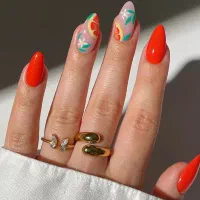 آموزش و خدمات ناخن *vp* معلم