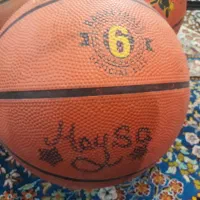 سه عدد توپ بسکتبال