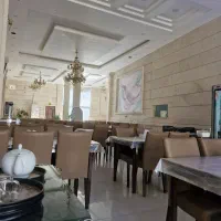 به چندنفر نیرو خانم جوان جهتکاردررستوران نیازمندیم