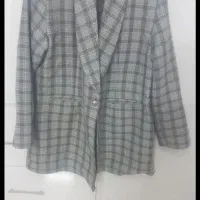 مانت پاییزی سالم سالم  سایز ۴ در حد نو مفت مفت|لباس|مشهد, انقلاب|دیوار