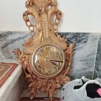 ساعت قدیمی سالم دقیق در حال کار