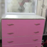 دراور ام دی اف دخترانه و آینه