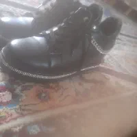 یک جفت کفش نونونو شماره 40