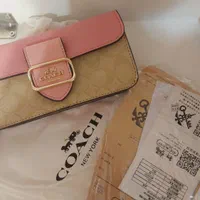 کیف برند کوچ