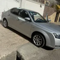 دنا پلاس 401 اتوماتیک /نقره ای/در حد صفر