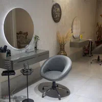 آیینه و کنسول