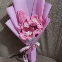 گل صورتی جاودان دست ساز پیپ پاکن