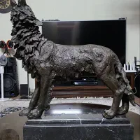 زوزه گرگ ۵۰در۴۰ مجسمه برنزی برنز