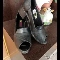 تعدادی کیف و کفش و لباس نو|کیف، کفش، کمربند|الیگودرز, |دیوار