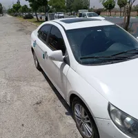 جک J5 اتوماتیک 1800cc، مدل ۱۳۹۳