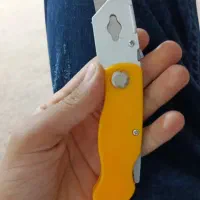 چاقو تیز بر زامن دار