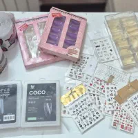 تعدادی وسایل کاشت ناخن