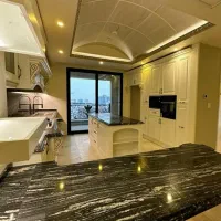 نیاوران ۲۰۰ متر ۳ خواب شیک ط۸ برج برند فول امکانات