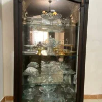 بوفه شیشه ای در حد نو